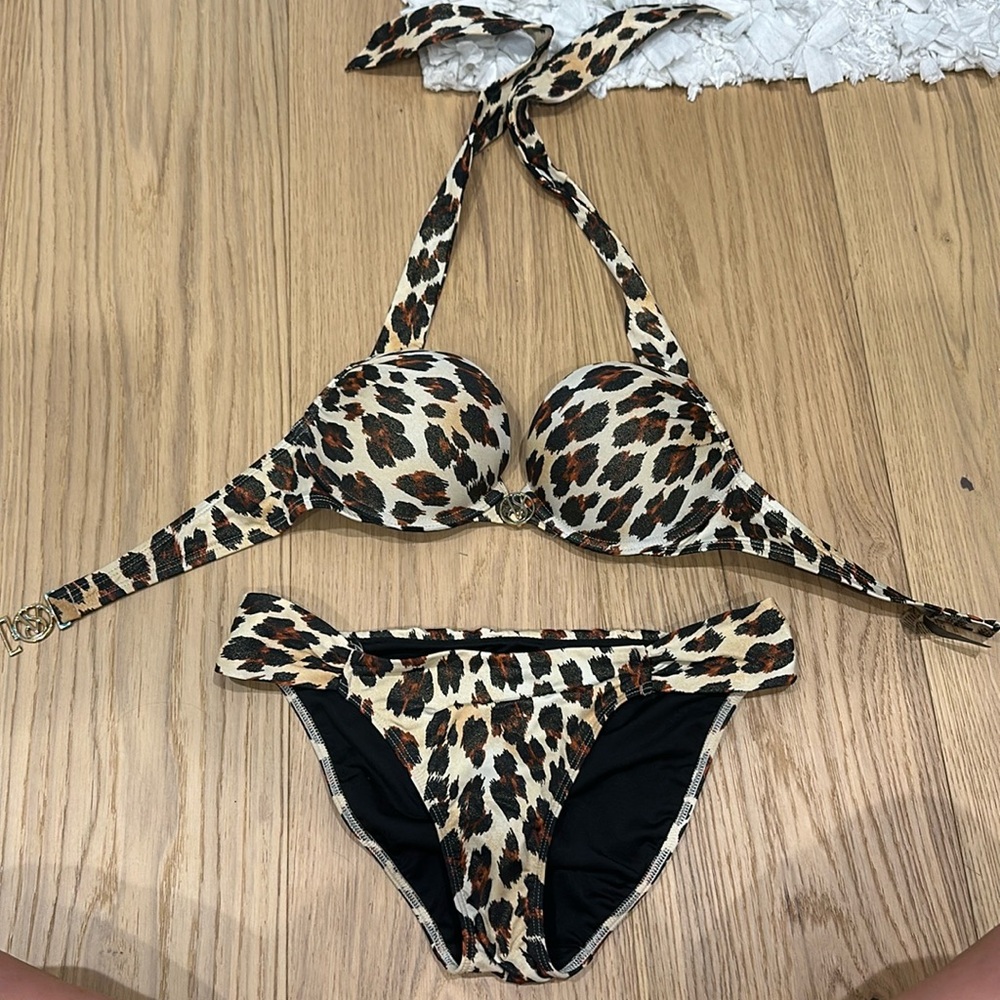 Victoria’s Secret ultimate mega plunge cheetah print swimsuit